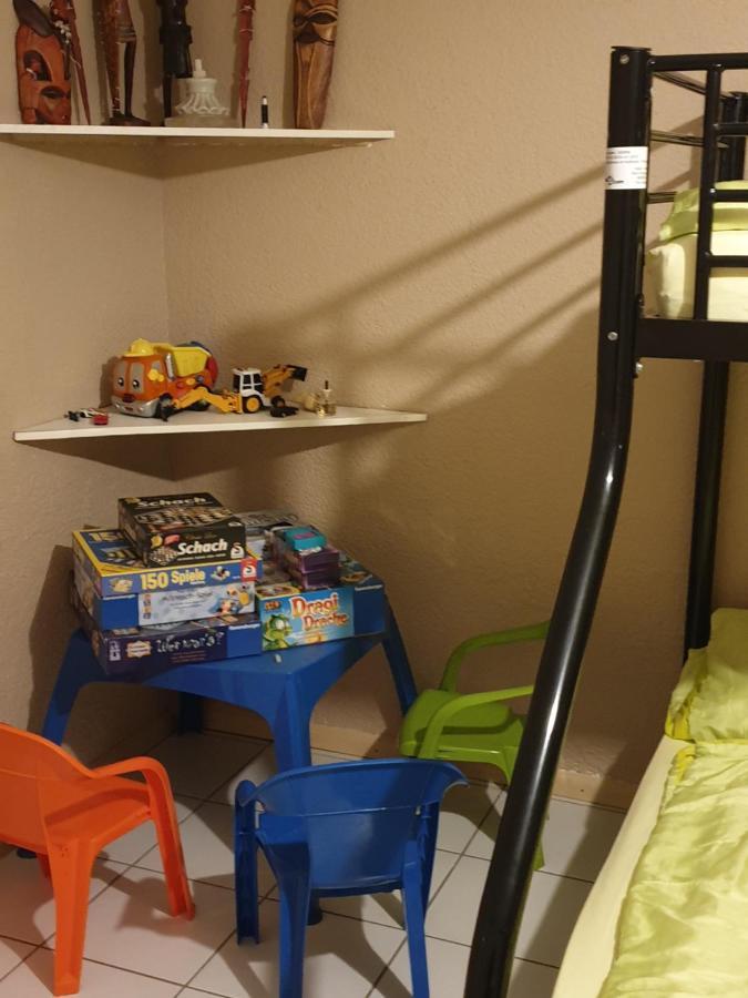 Sions Grosse Ferienwohnung Ferienwohnung Mit 3 Schlafzimmer, 2 Km Bis Zum Europapark Rust Kappel-Grafenhausen Extérieur photo